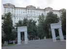 Вашему вниманию предлагается двухкомнатная квартира в сталинском кирпичном доме